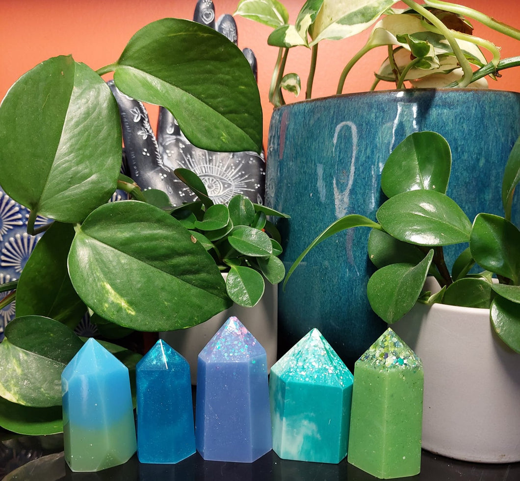 Resin crystal set in blue & green tones