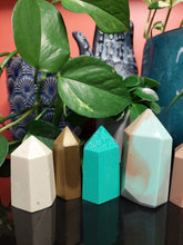 Load image into Gallery viewer, Resin crystal set in earthy forest tones
