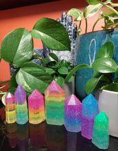 Load image into Gallery viewer, Resin crystal set in layered glitter tones
