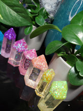 Load image into Gallery viewer, Resin crystal set in rainbow glitter clear tones
