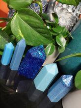 Load image into Gallery viewer, Resin crystal set in midnight blue tones
