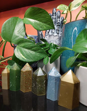 Load image into Gallery viewer, Resin crystal set in gold &amp; earthy tones
